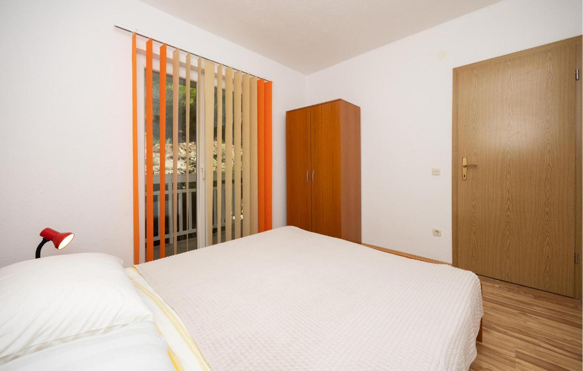 1 Bedroom Awesome Apartment In 로크바 로고즈니차 외부 사진