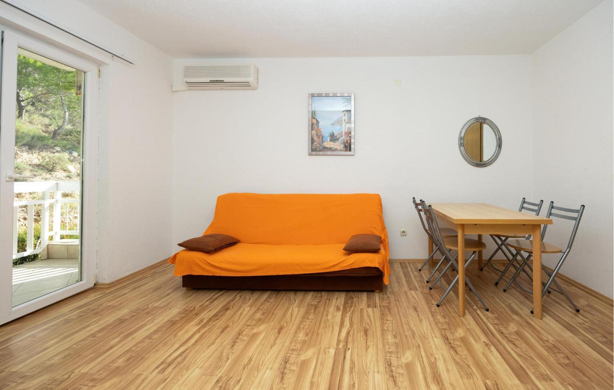 1 Bedroom Awesome Apartment In 로크바 로고즈니차 외부 사진